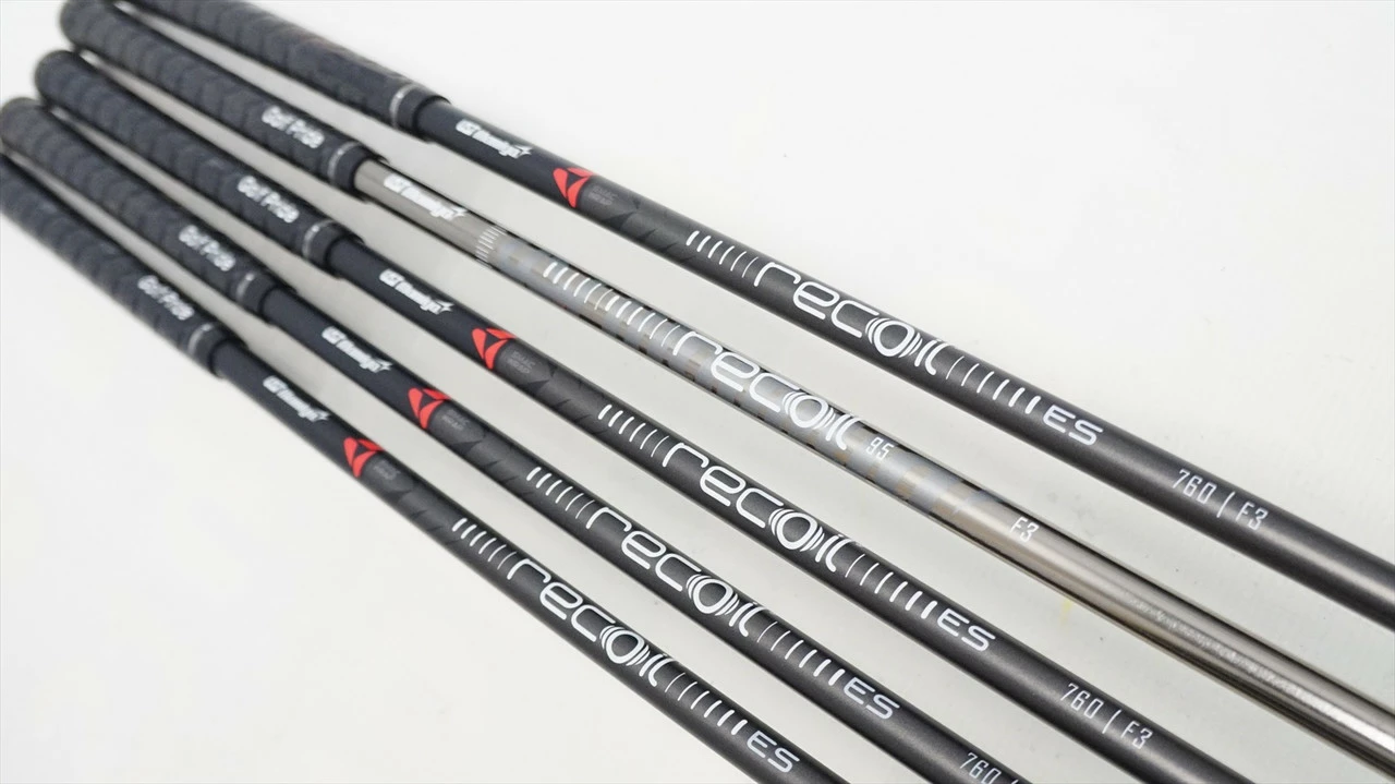 Taylormade P790 Iron Set Regular Flex Recoil Es Graphite 7-Pw, Aw 0854754 - Image 3