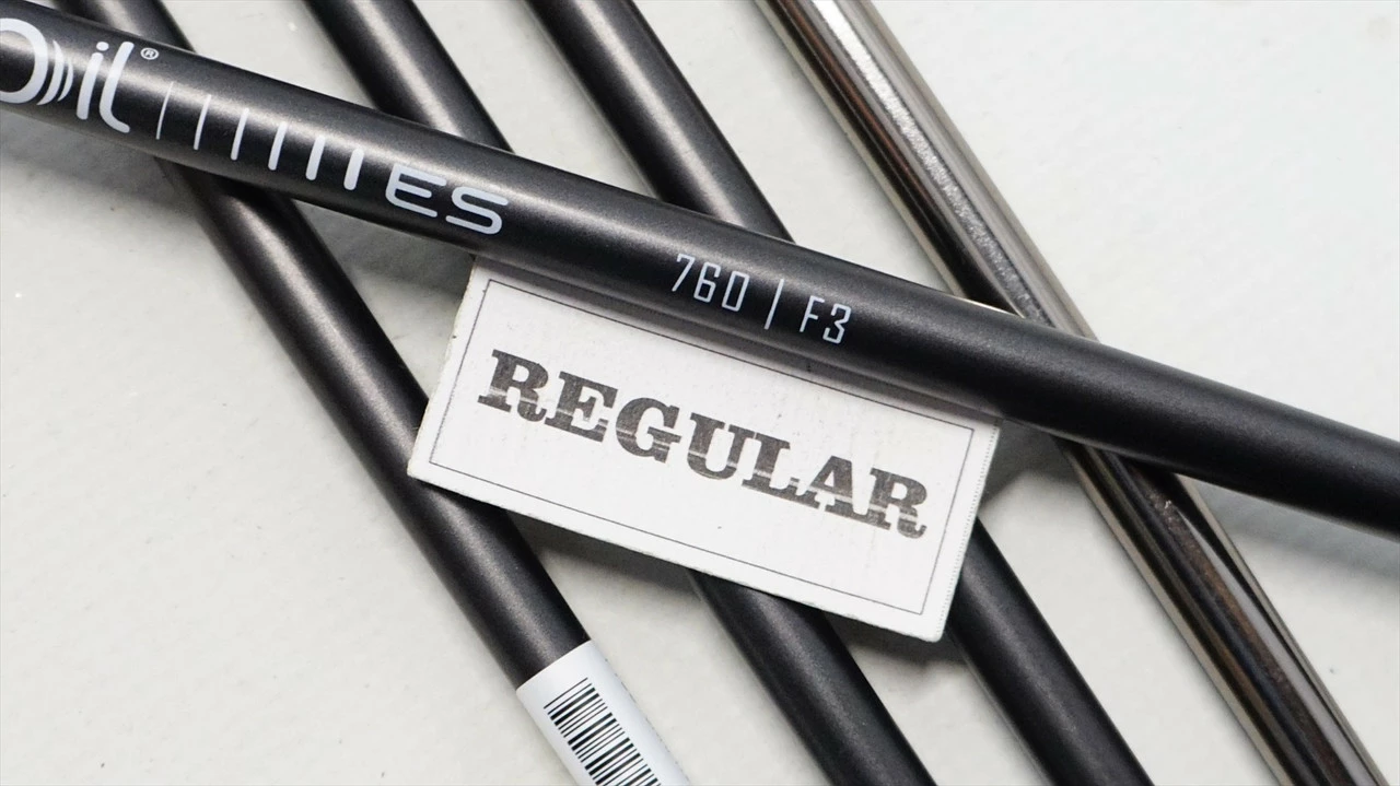 Taylormade P790 Iron Set Regular Flex Recoil Es Graphite 7-Pw, Aw 0854754 - Image 4