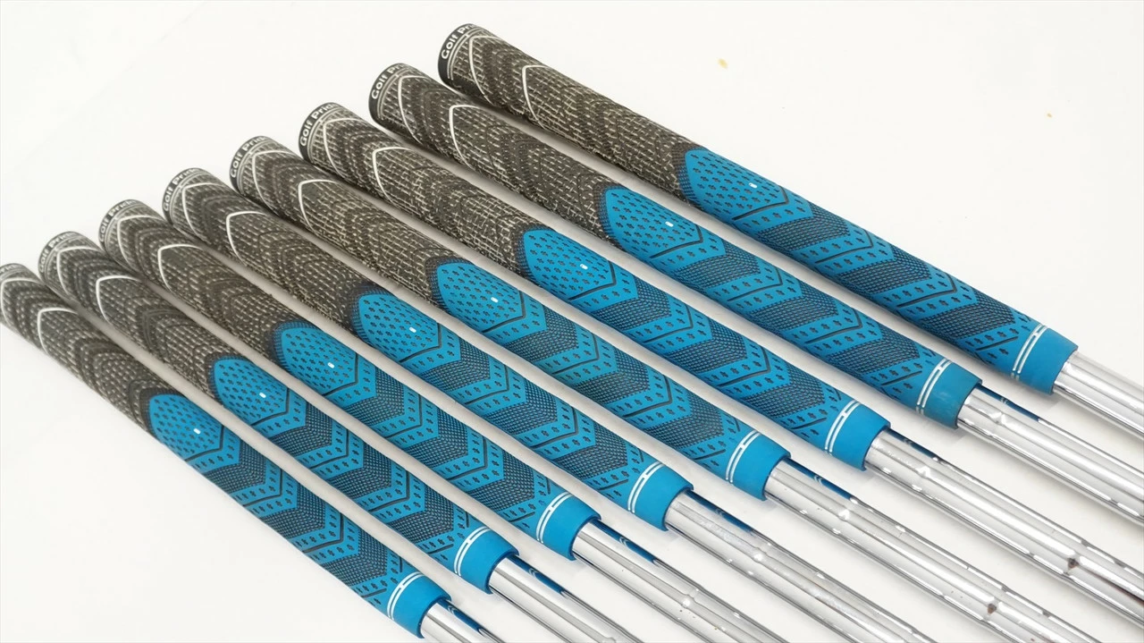 Titleist T300 Iron Set 4-Pw, 48 Regular Flex Amt Red Steel 0962825 Good - Image 3