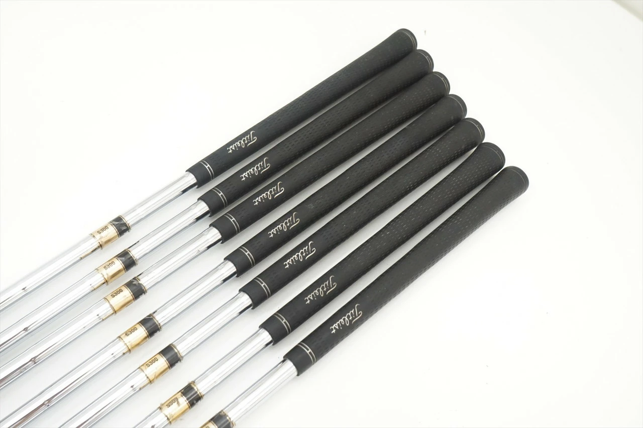 Titleist Mb 710 Iron Set 4-Pw Stiff Flex Dynamic Gold Steel 0968400 Fair - Image 3