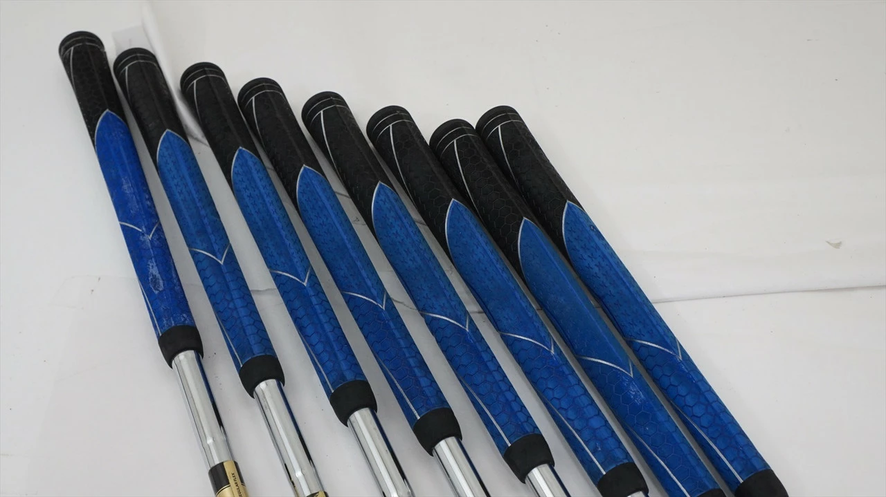 Cleveland 588 Altitude Iron Set 4-Pw, Dw Regular Flex Traction 85 Steel 0968572 - Image 3