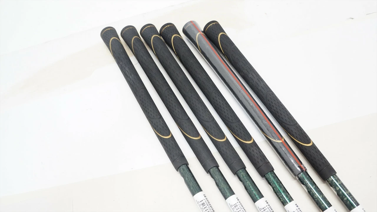 Honma Ie-06 2 Star Iron Set 6-10, 11 Regular Flex Graphite 1015159 Excellent - Image 2