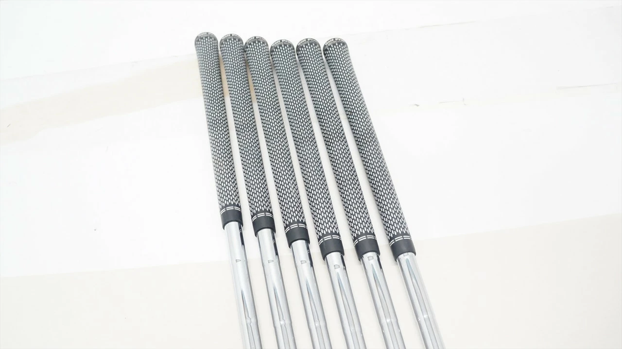 Titleist T300 Iron Set 6-Pw, 48 Regular Flex Amt Red Steel 1016165 Good - Image 3