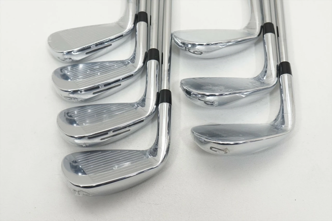 New Wilson D9 Forged Iron Set 5-Pw, Gw Stiff Flex Dynamic Gold 105 1018234 - Image 3